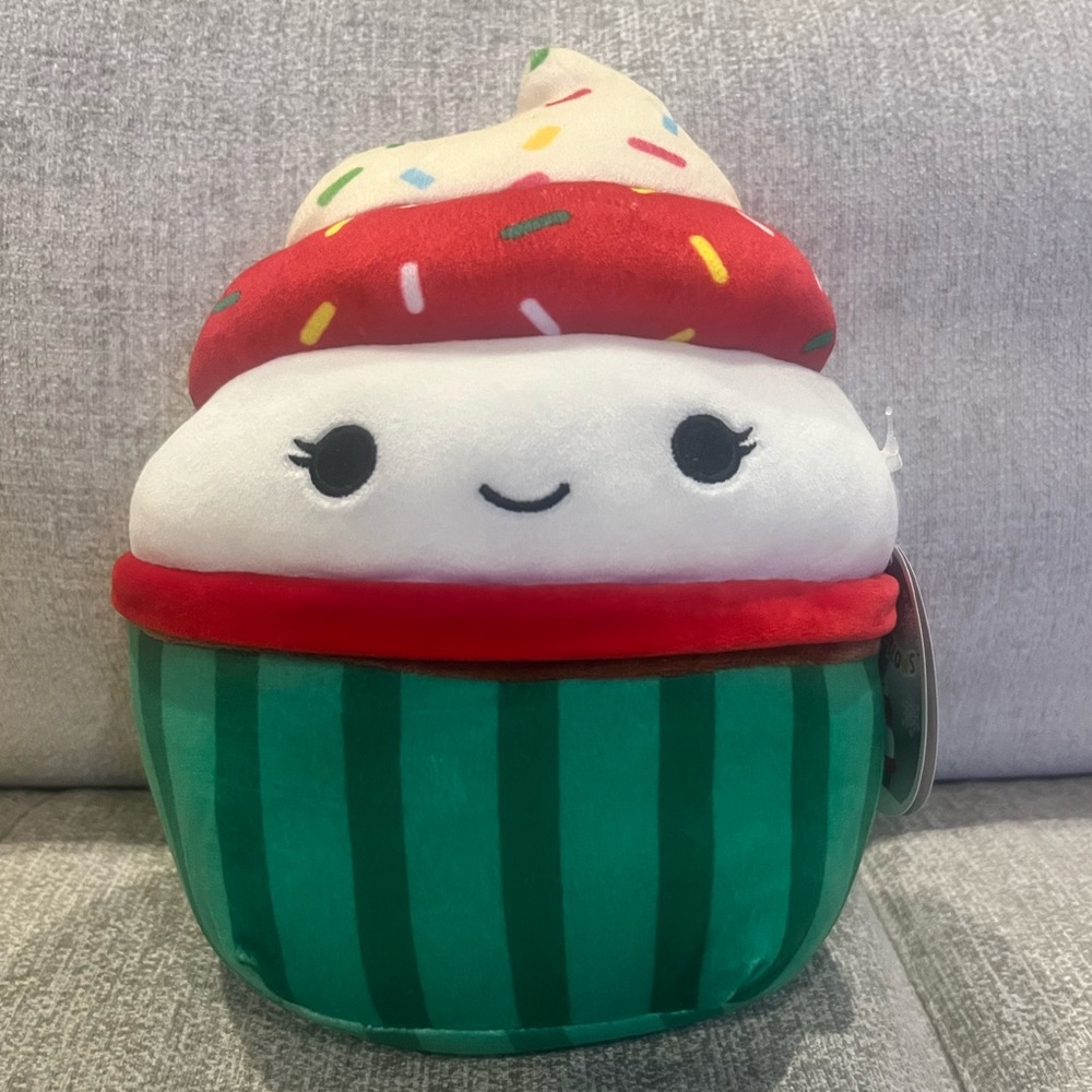 7” Chandra the cupcake Squishmallow